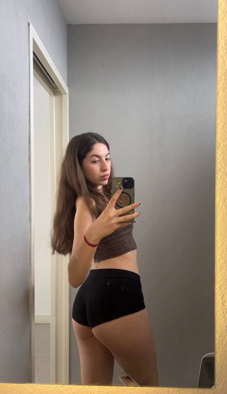 Amber in her underwear in Cixi