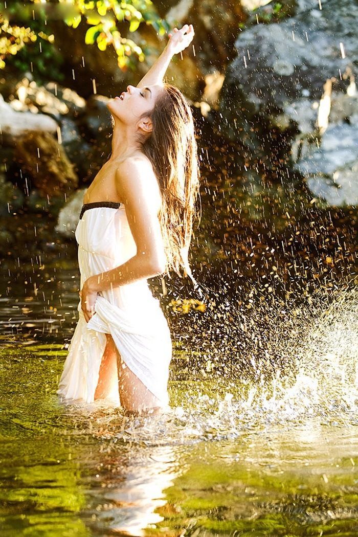 Marie Avgeropoulos in Cixi