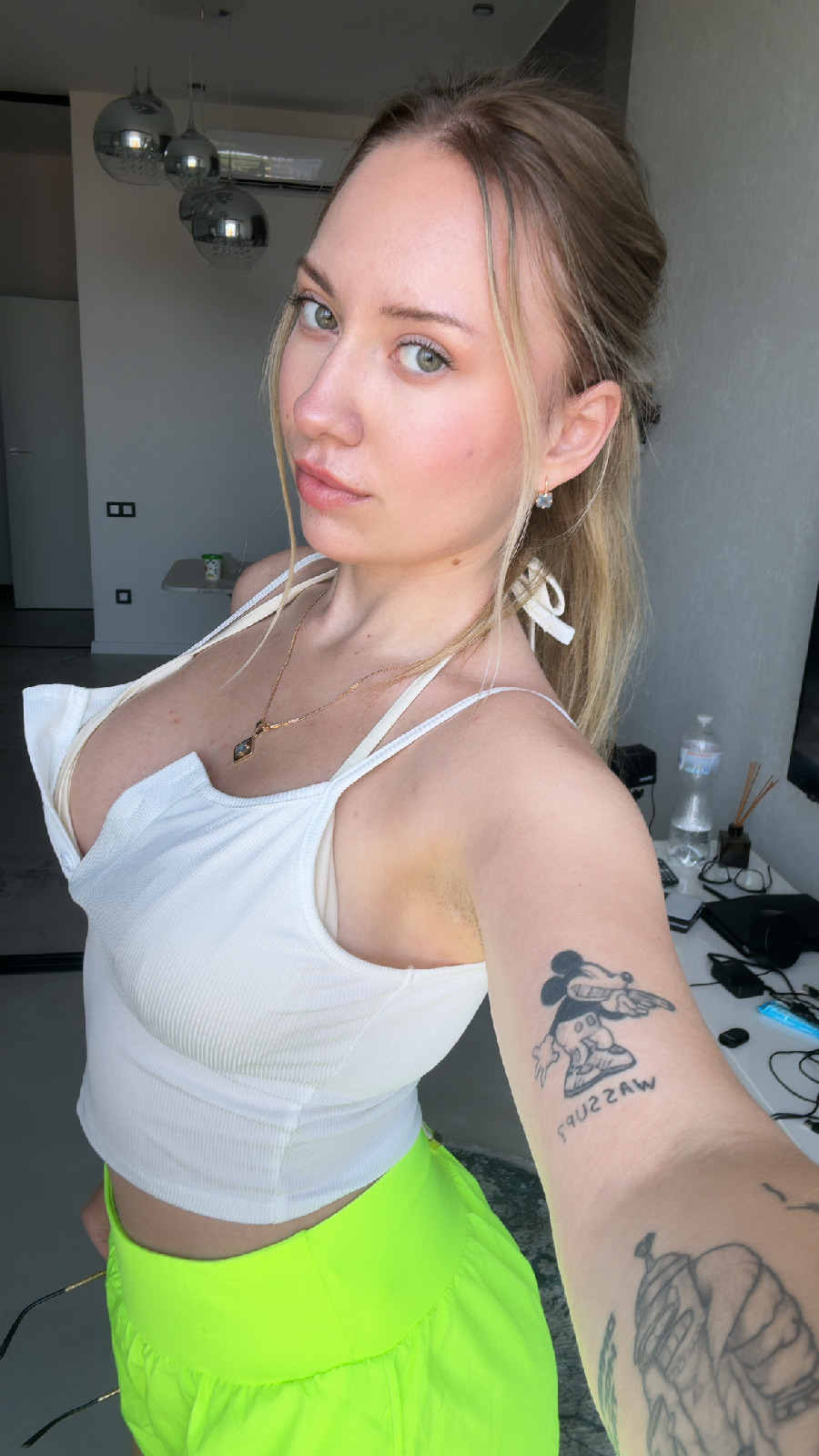 KateV in her underwear in Cixi