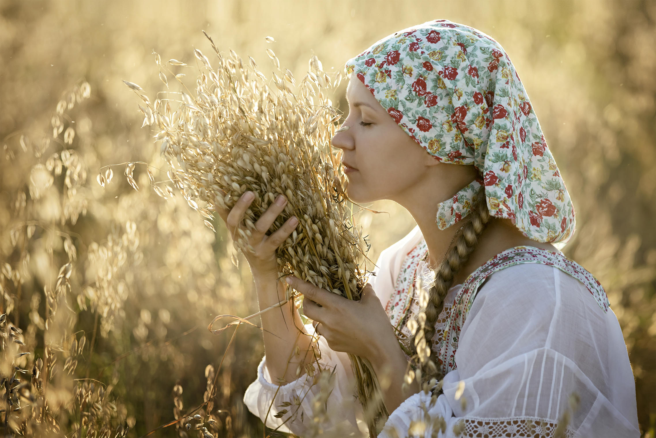 Photo Women in Slavic costumes in Cixi
